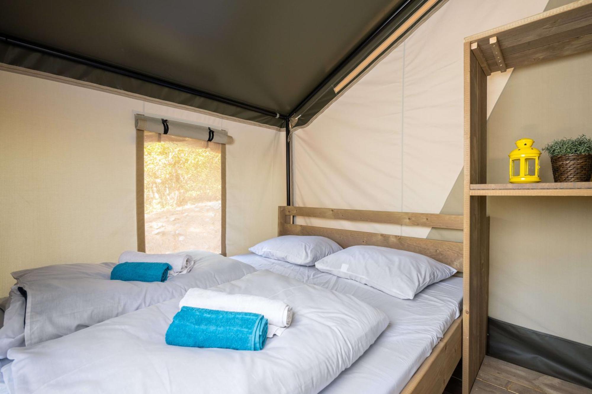 Easyatent Fkk Safari Tent Solaris Naturist - Clothes Free Porec Bilik gambar