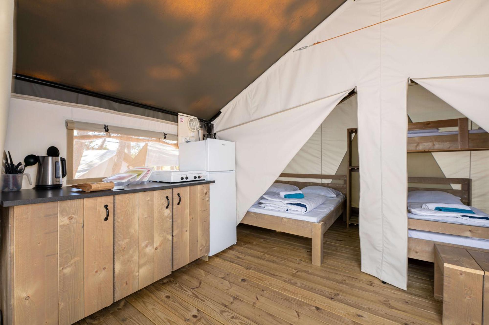 Easyatent Fkk Safari Tent Solaris Naturist - Clothes Free Porec Bilik gambar